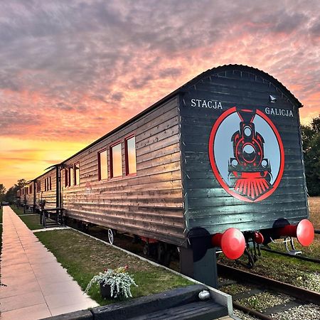 Stacja Galicja - Nocleg W Pociagu Blisko Energylandia Zator Exteriör bild
