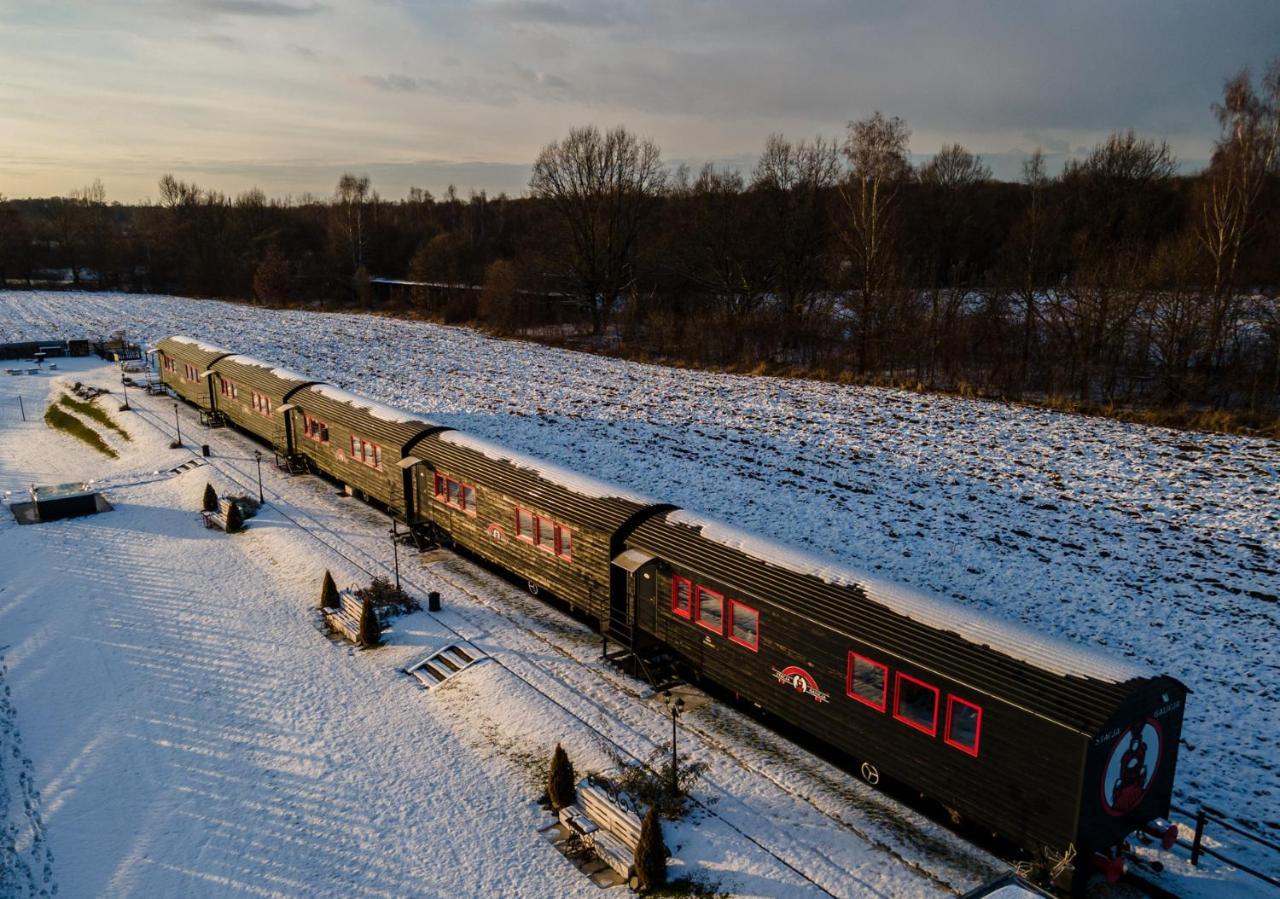 Stacja Galicja - Nocleg W Pociagu Blisko Energylandia Zator Exteriör bild